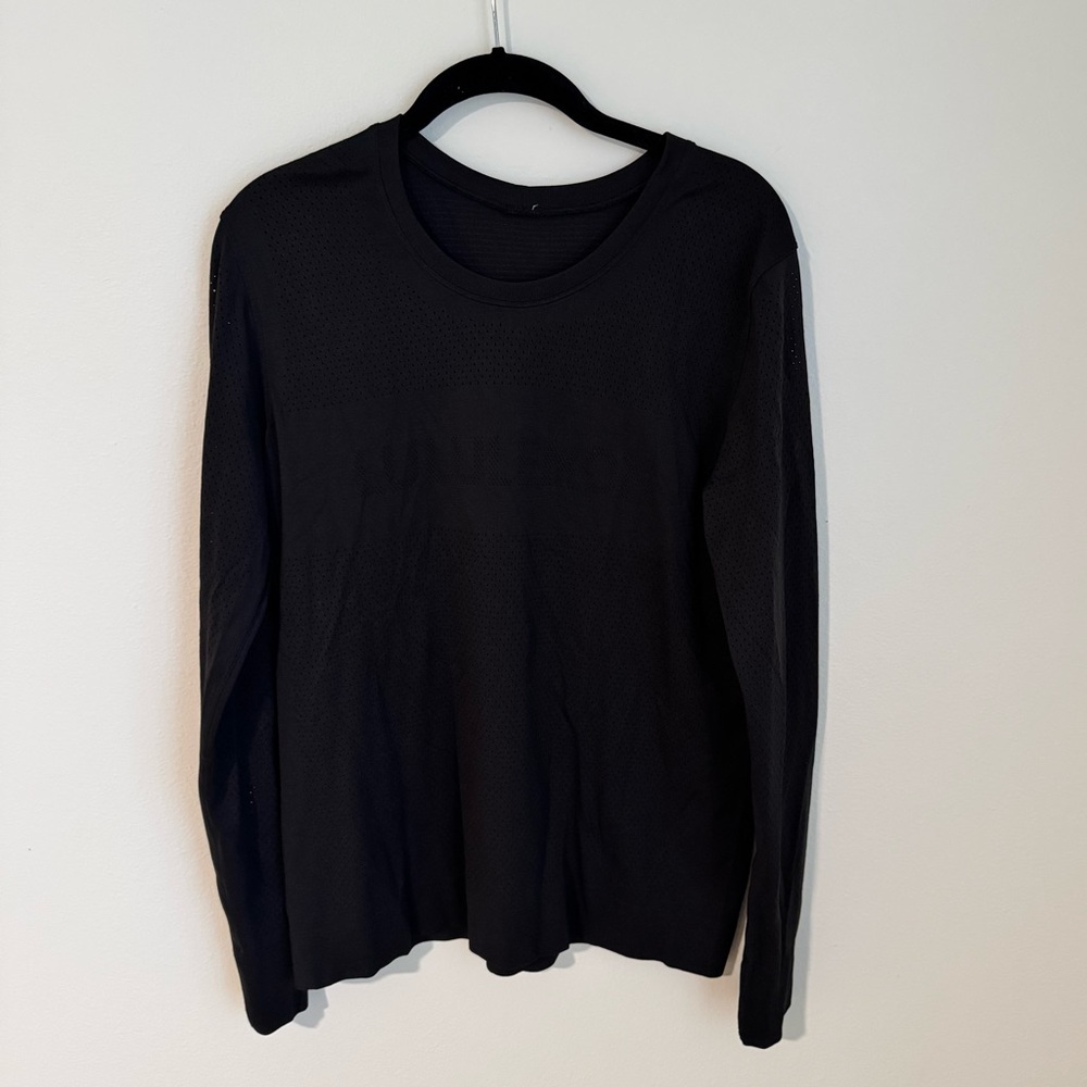 Lululemon black long sleeve shirt